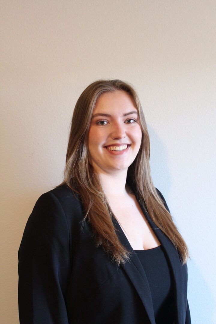 Sara Zondervan, Sales Associate in Holland, Schmidt Realtors