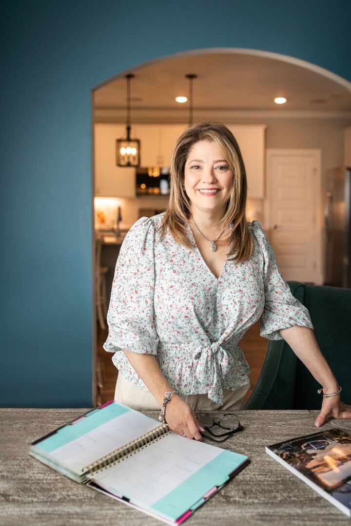 Yadi Rosales, Real Estate Salesperson in Chattanooga, Pryor Realty, Inc.