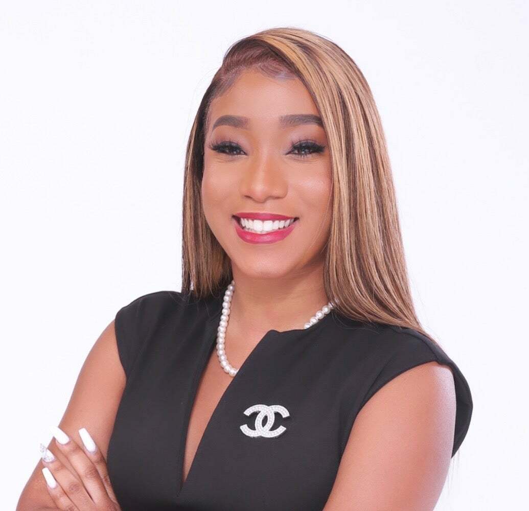 Nicole Isaacs, Real Estate Salesperson in New City, Full Service Realty