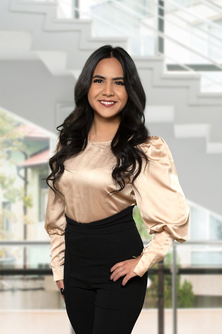Leticia Garcia, Real Estate Broker in Vancouver, Realty Partners
