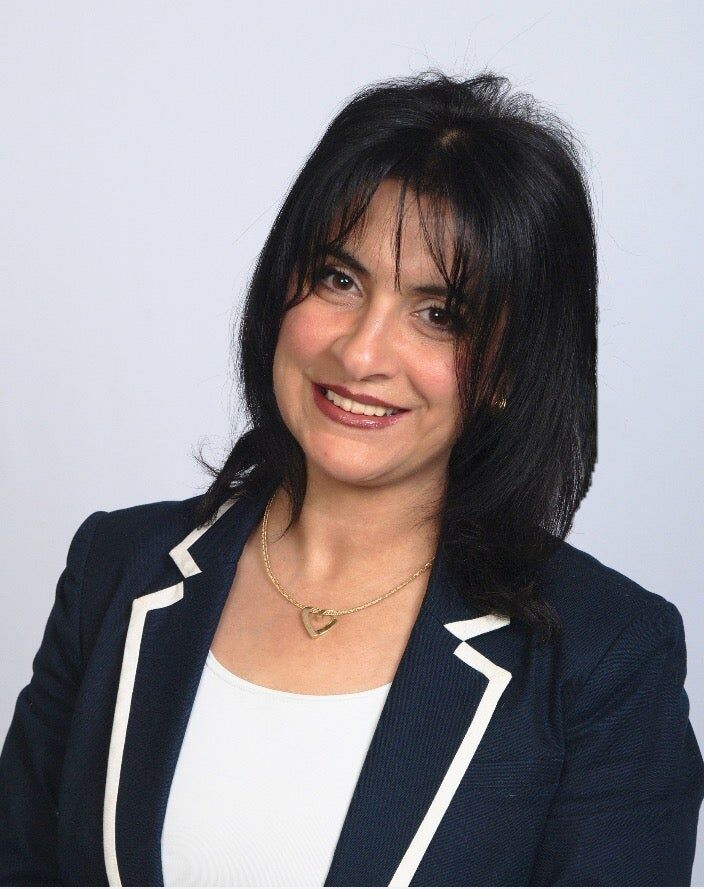 Farida Awad,  in Woodbury, Realty Connect