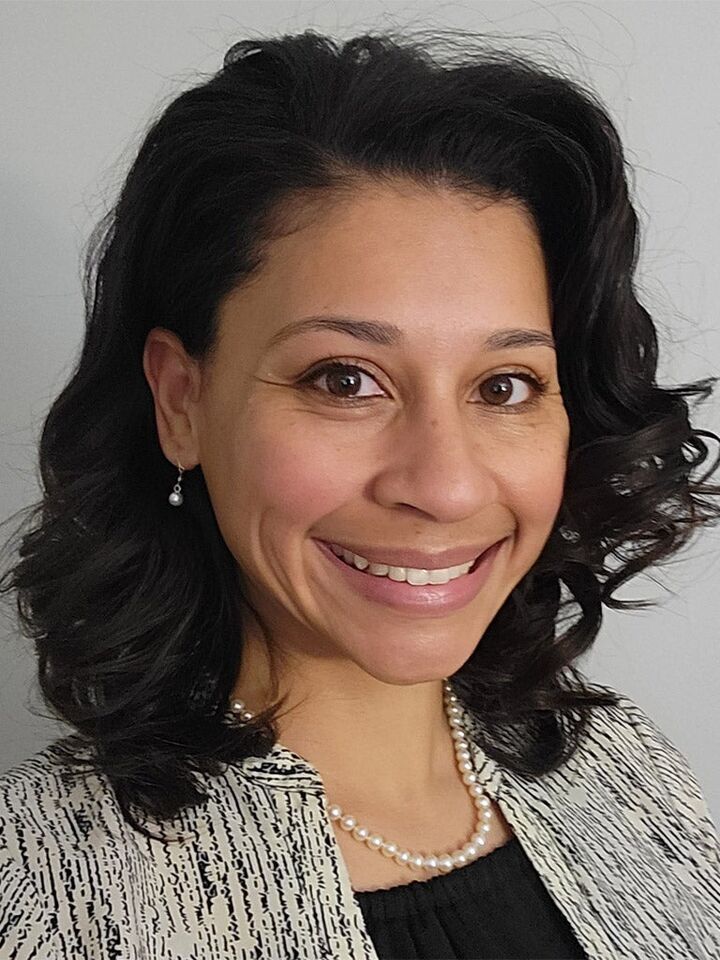 Caressa Bryant, Real Estate Salesperson in Portage, Affiliated