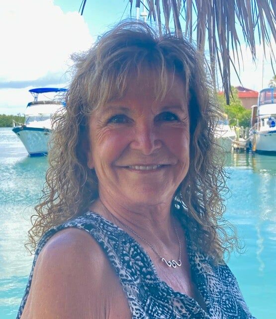 Carole Robertson, Broker Associate in Port Charlotte, Sunstar Realty