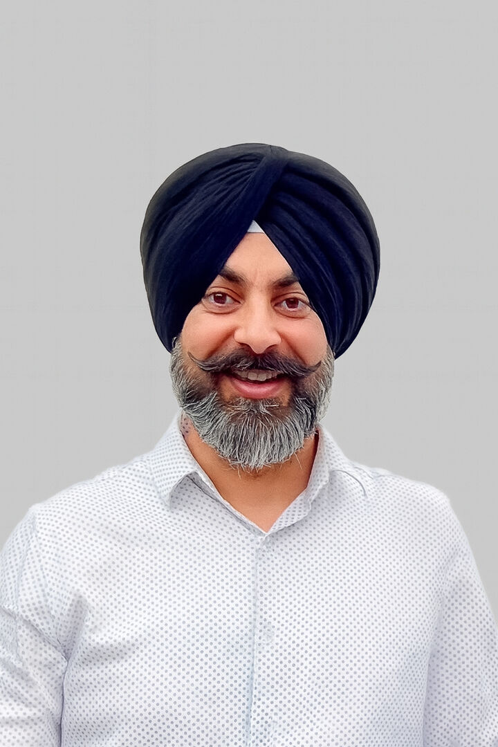 Jaspreet Hansrao,  in Surrey, Coldwell Banker Universe Realty
