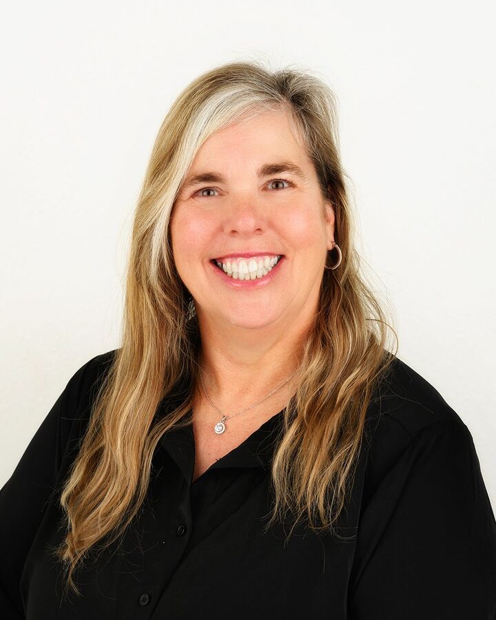 Michele Protzman, Real Estate Salesperson in Sioux City, Associated Brokers Realty, Inc.