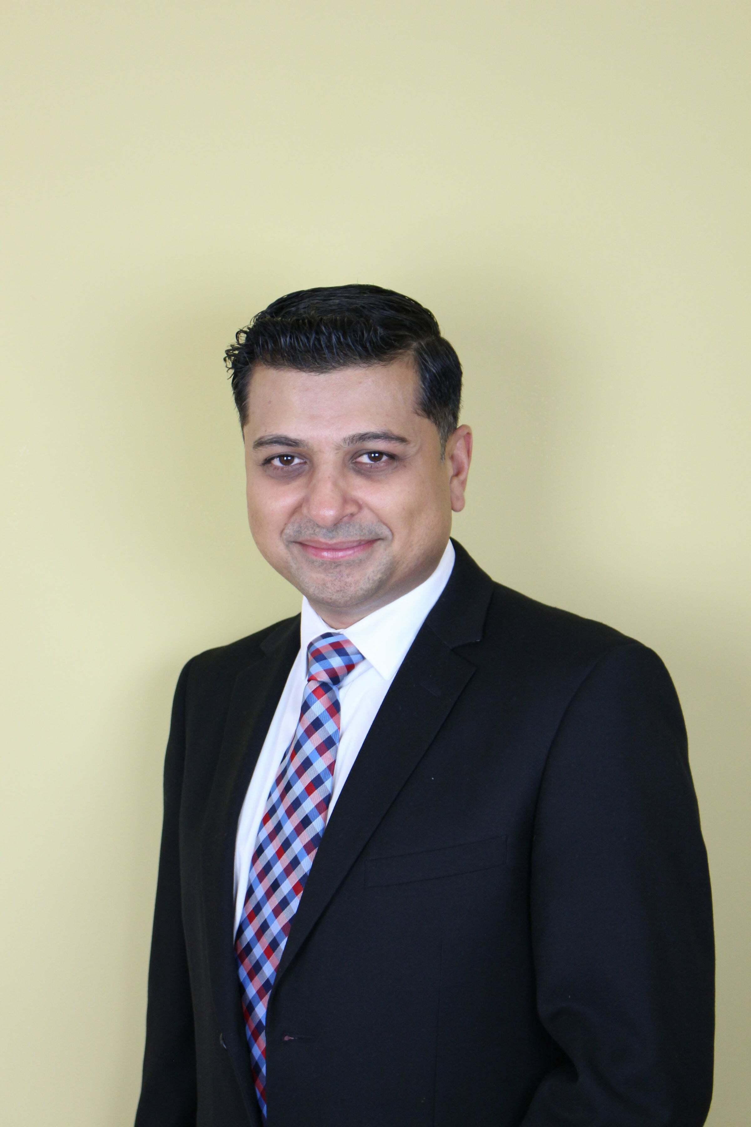 Vivek Ajvalia, Real Estate Salesperson in Caldwell, Cedarcrest Realty, Inc.
