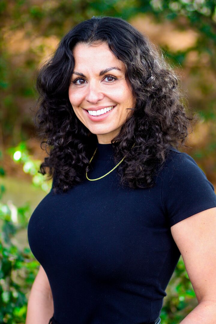 Ana Echem, Associate Real Estate Broker in Cary, Paracle