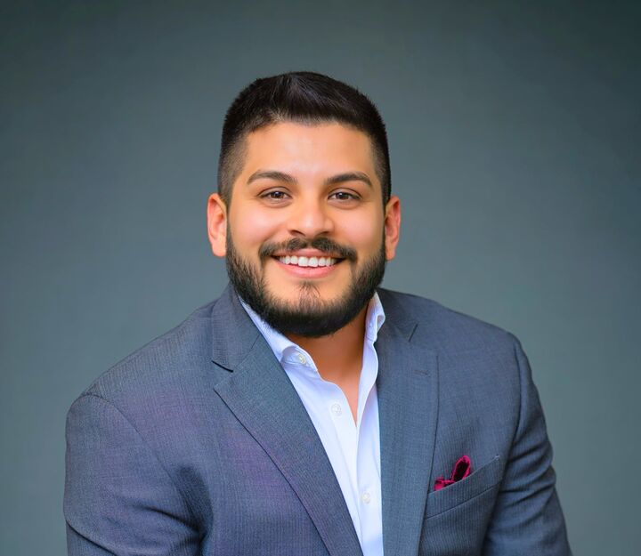 Eddie De la Cruz, Real Estate Salesperson in Downey, LOTUS