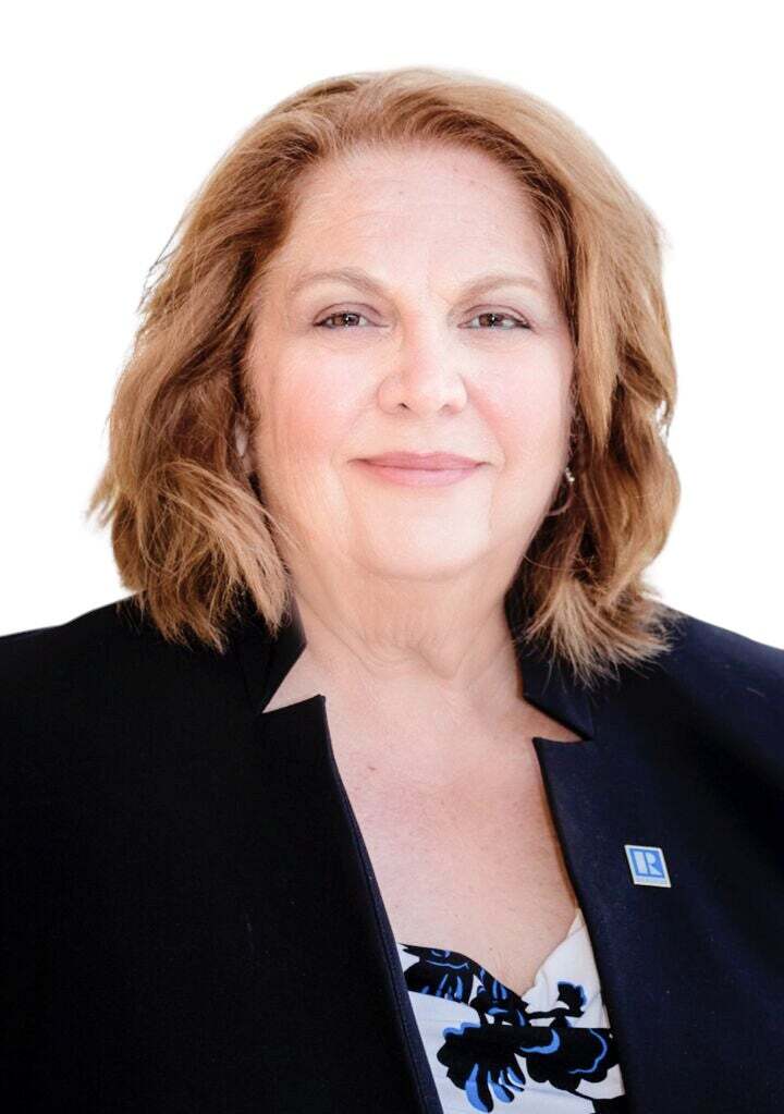 Lourdes Montes, Real Estate Salesperson in Miami, Home Lovers Realty