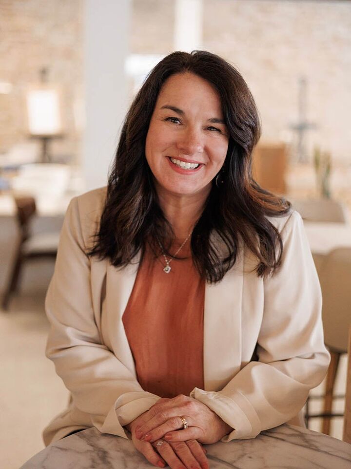 Beth Hanthorn, Associate Real Estate Broker in Janesville, Affiliated