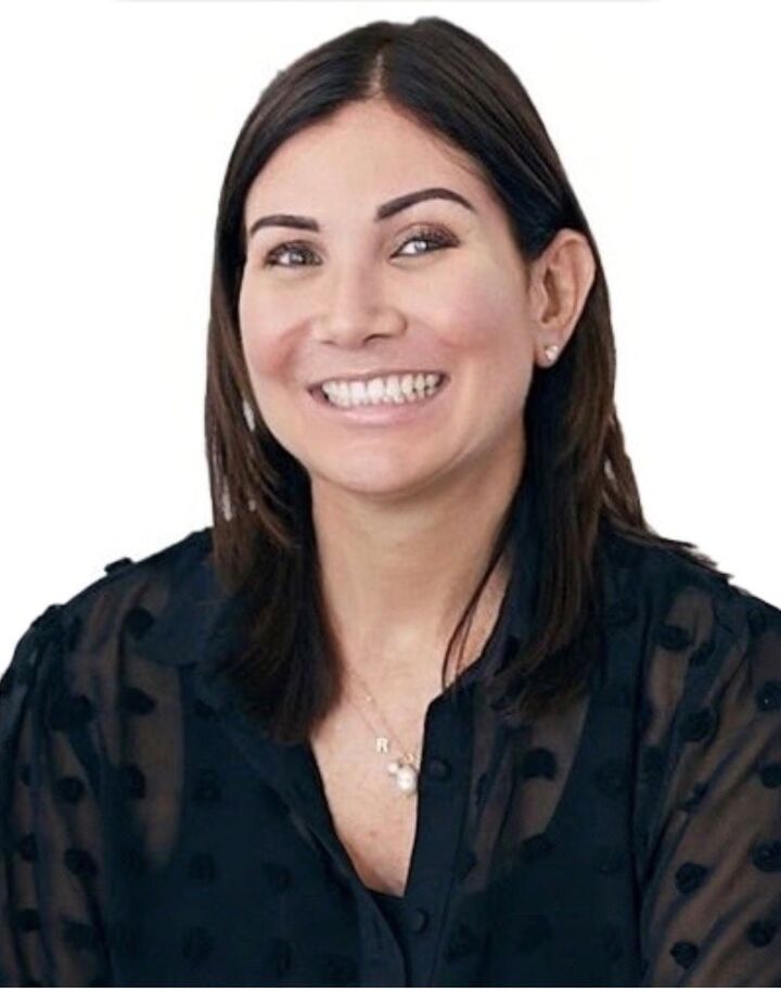 Ruth Icaza LLC, Real Estate Salesperson in Doral, First Service Realty ERA Powered