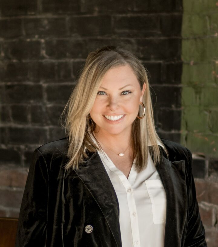 Leiah Prall, Real Estate Salesperson in Burlington, Property Professionals