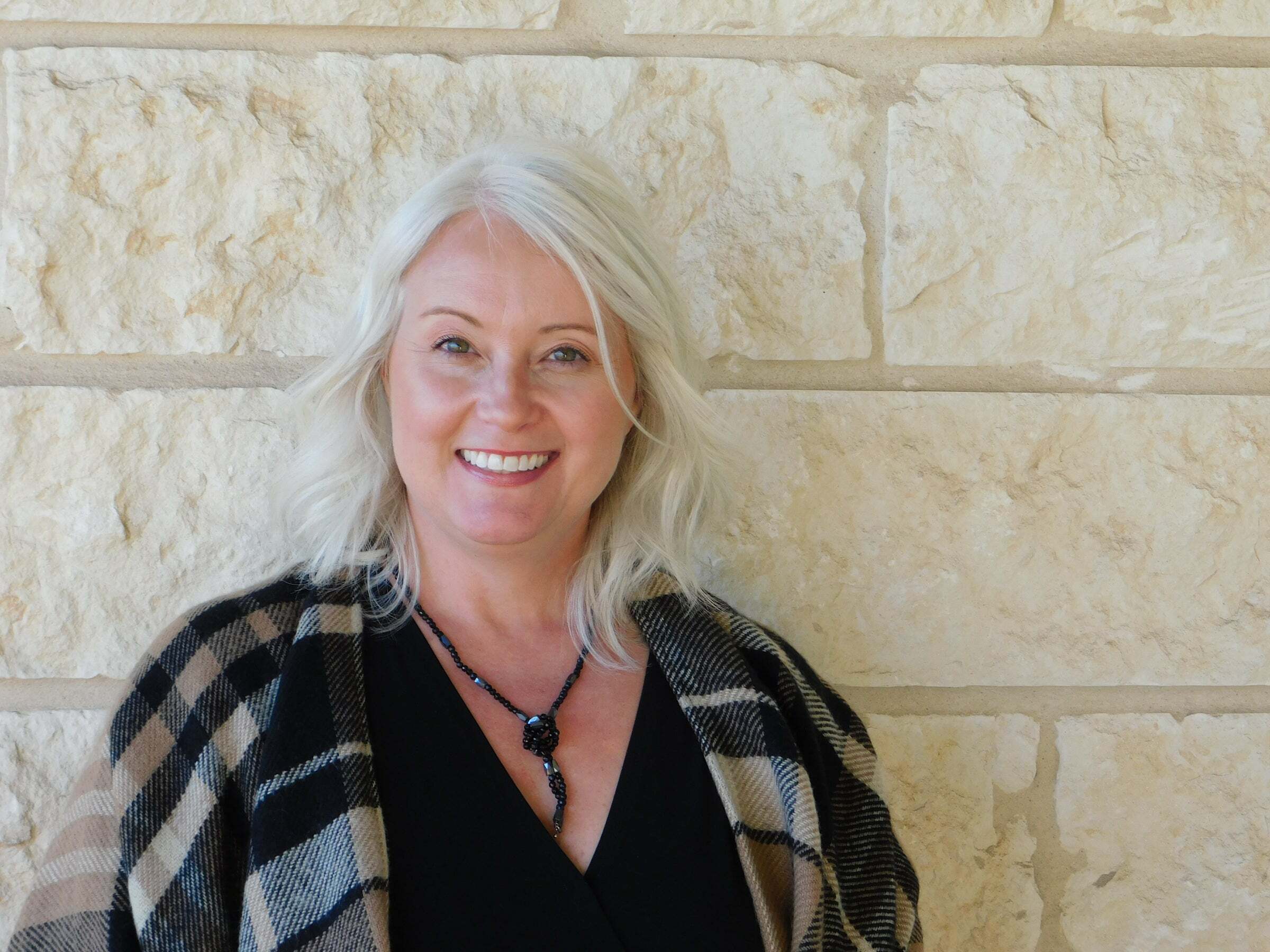 Tina Bryan, Real Estate Salesperson in Seguin, The Hills Realty