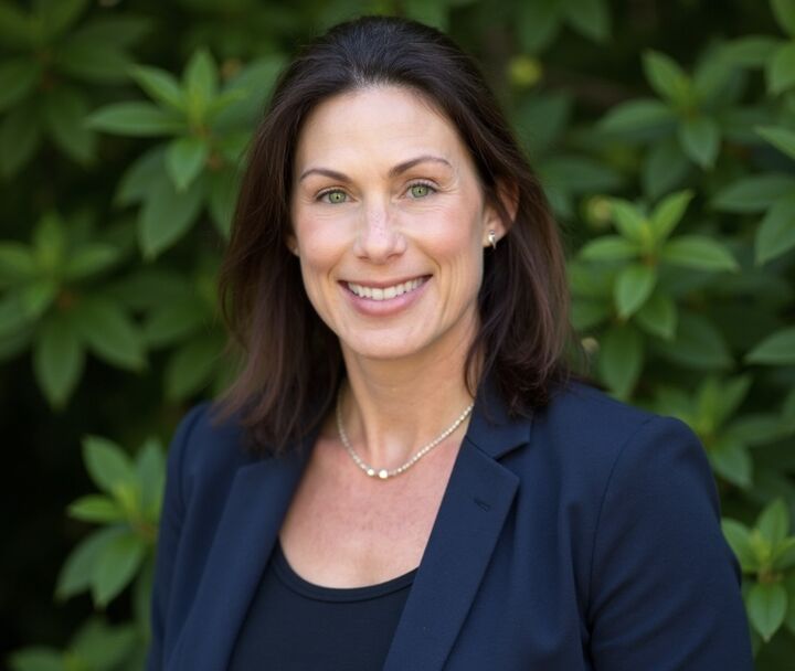 Rae Peronneau,  in Friday Harbor, Windermere