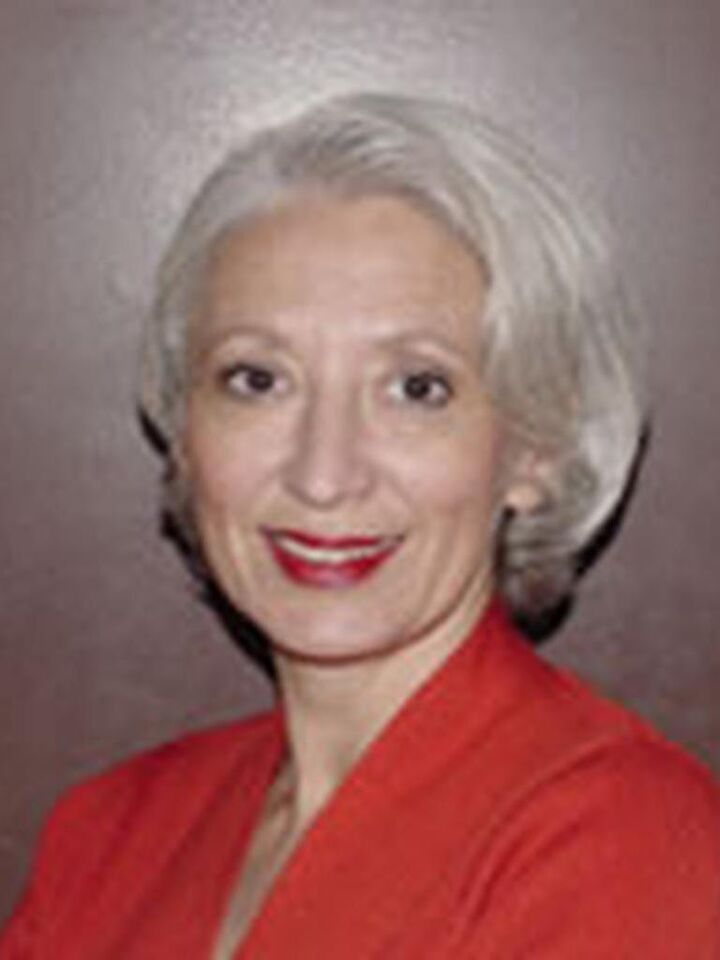 Cristina Cira, Real Estate Salesperson in Claremont, Town & Country