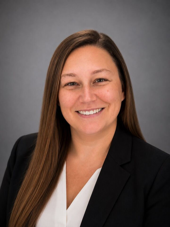 Kim Irwin,  in Crystal Lake, Circle