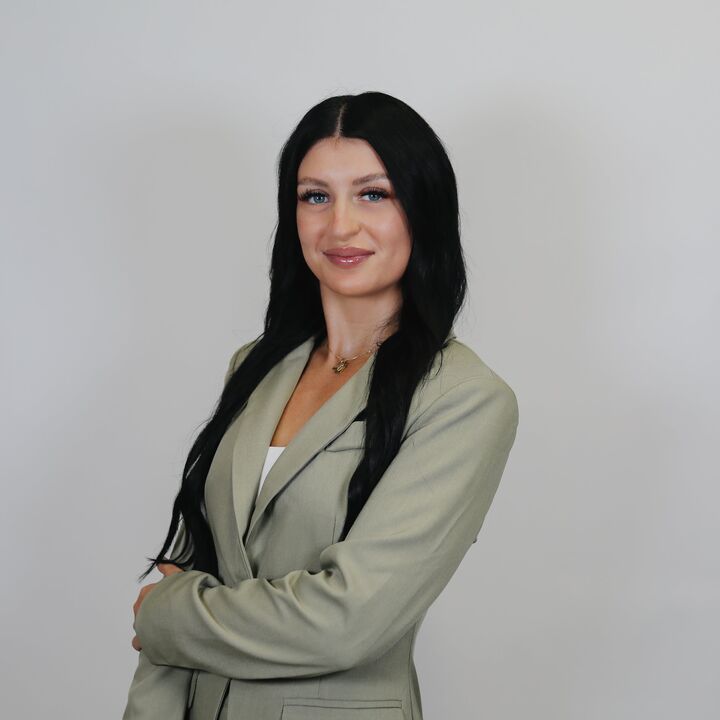 Lexie Hundley, Real Estate Salesperson in Marshalltown, Signature Real Estate