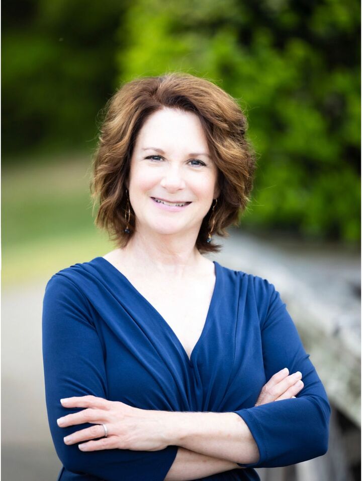 Mary Anne Schensky, Real Estate Salesperson in Midlothian, Napier Realtors ERA