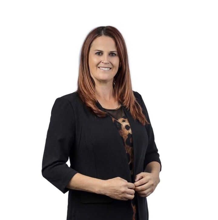 Jennifer Dunn, Real Estate Salesperson in Victorville, LEADERS