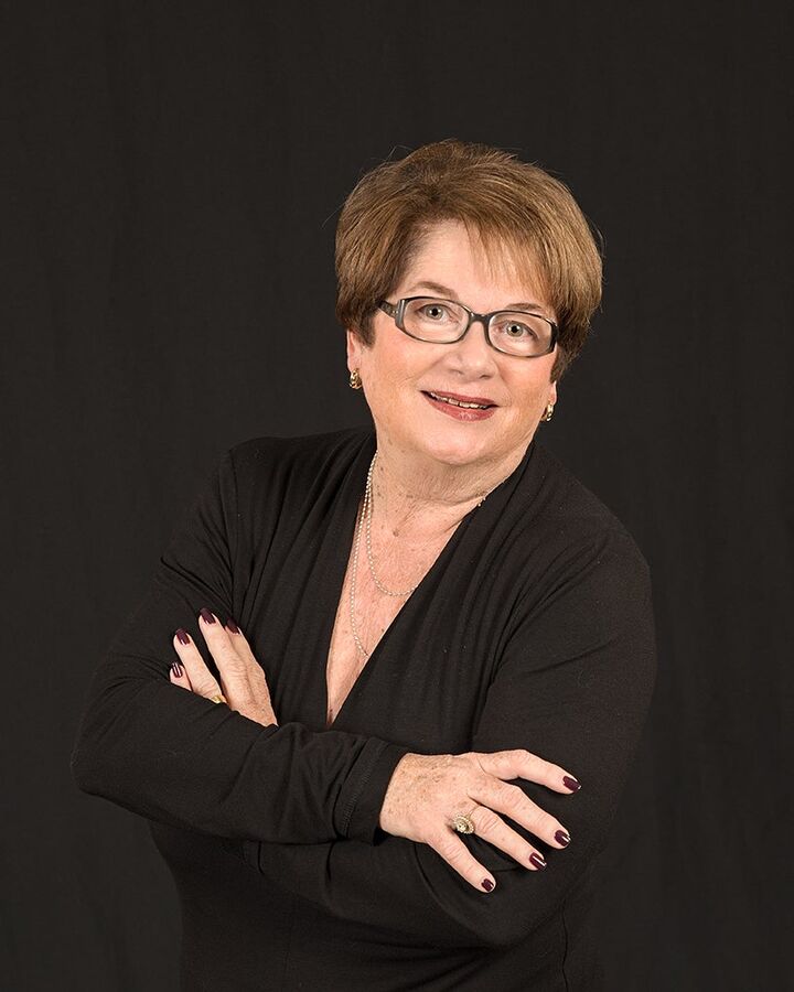 Linda Hall, Real Estate Salesperson in Fort Mill, First Choice