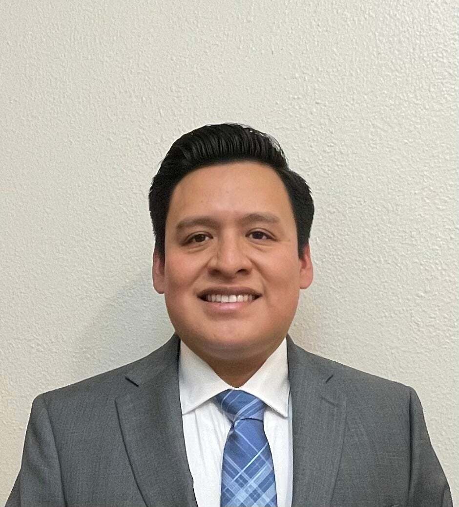 Leo Velazquez, Real Estate Salesperson in Hemet, Kivett-Teeters Associates