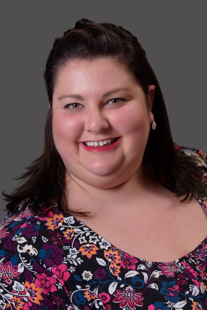 Laura Deluca, Real Estate Broker in Fishers, Scheetz