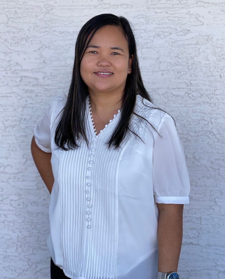 Van Nu, Associate Real Estate Broker in Mesa, S.J. Fowler