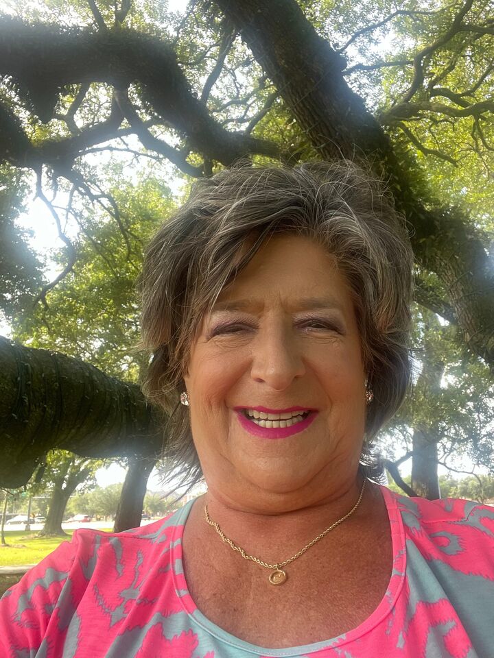 Connie Hartman-Scharnhorst,  in Pascagoula, Alfonso Realty