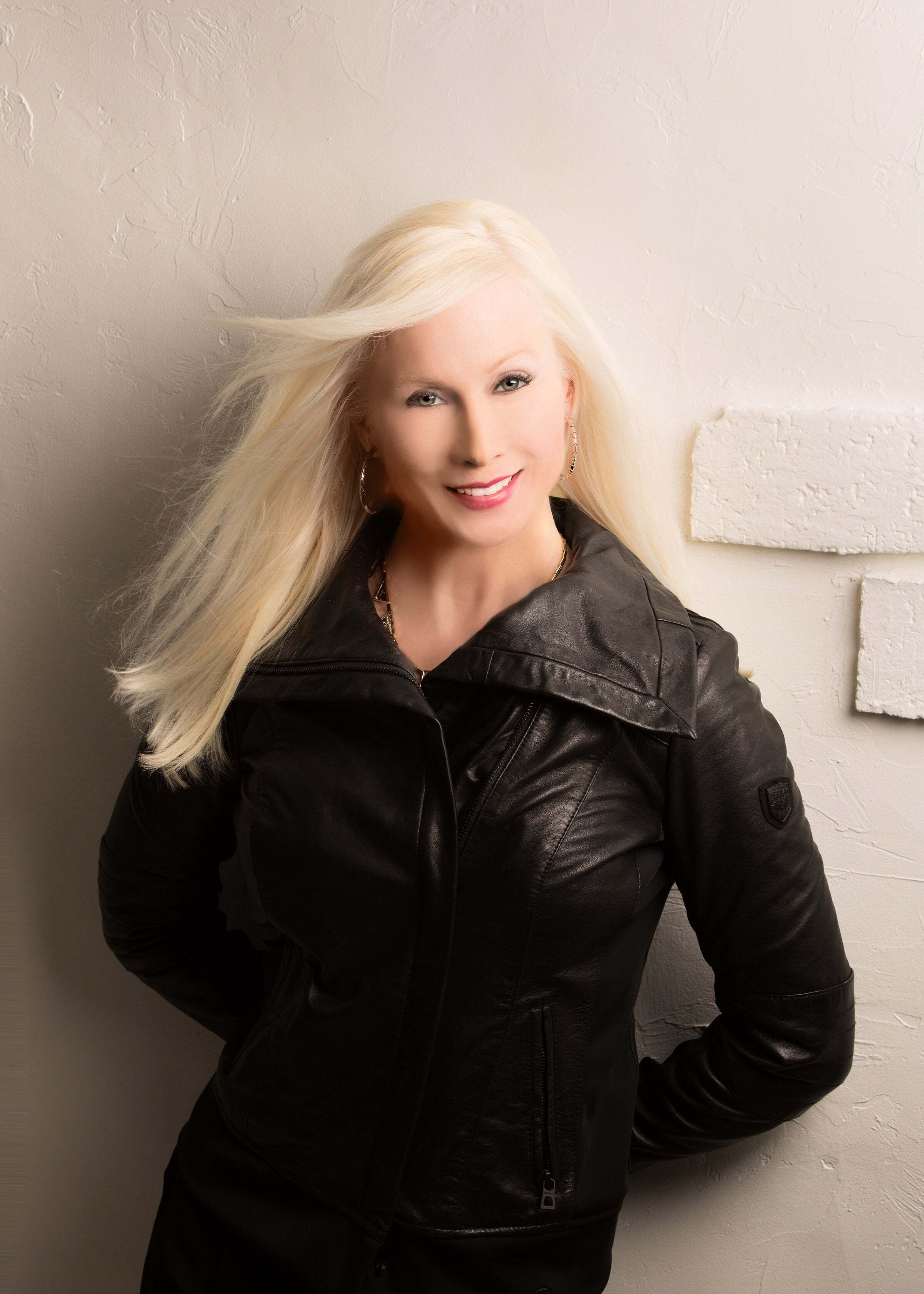 Carolyn Mayne, Real Estate Salesperson in Midland, Signature Realty