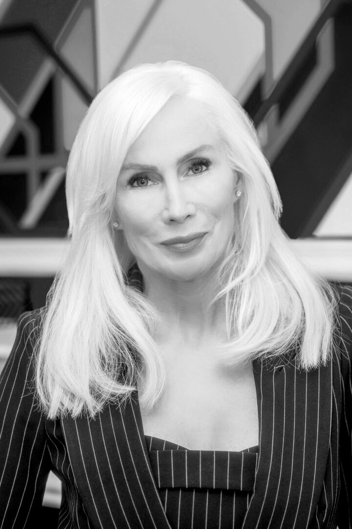 Carolyn Mayne, Real Estate Salesperson in Midland, Signature Realty