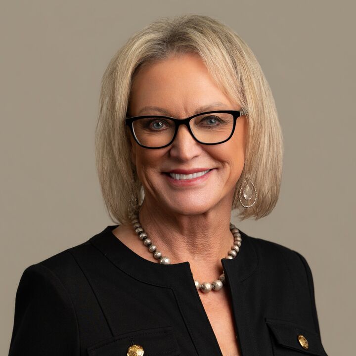 Beverly Carter, Associate Real Estate Broker in Stillwater, Global Realtors