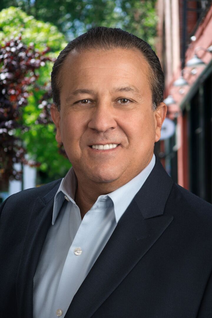 Daniel Lombardozzi, Real Estate Salesperson in Brooklyn, Awaye Realty