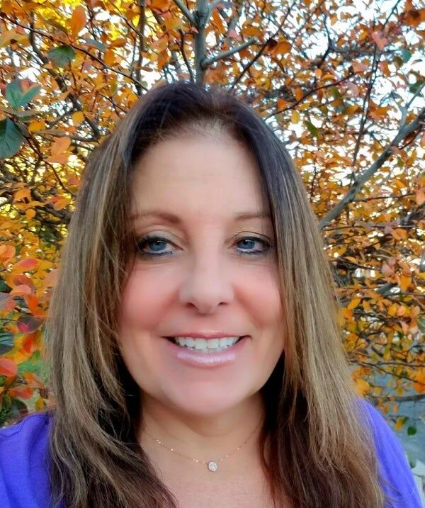 Annie Finsilver,  in Clarkston, Professionals