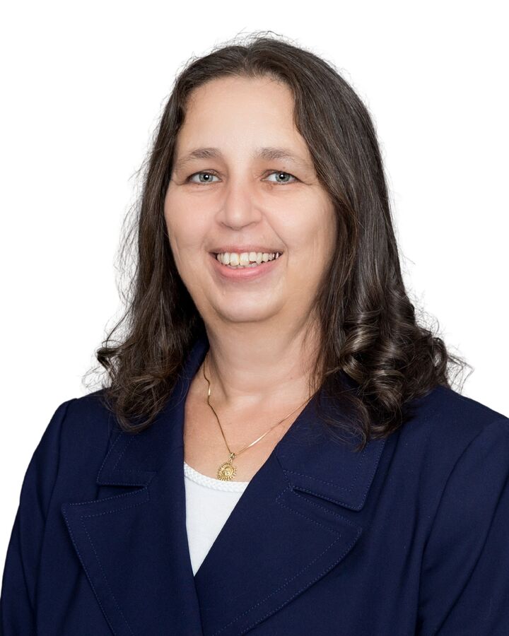 Marijana Heganovic, Real Estate Salesperson in Saint Petersburg, Wolf's Crossing Realty