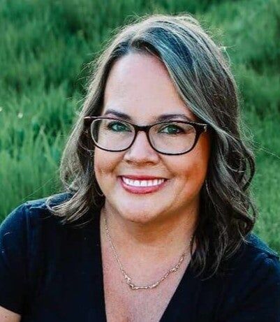 Mindie VanBoxel, Real Estate Salesperson in Hart, Schmidt Realtors