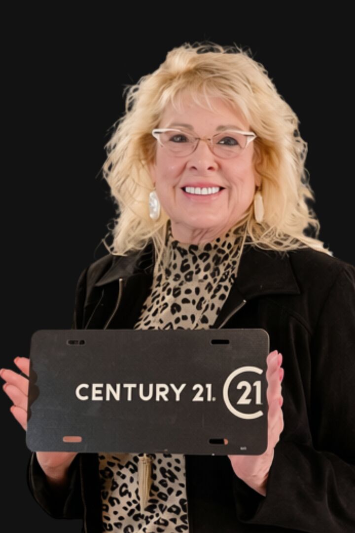 Cyndie Chandler, Real Estate Salesperson in Wichita Falls, Gold Coat Realtors