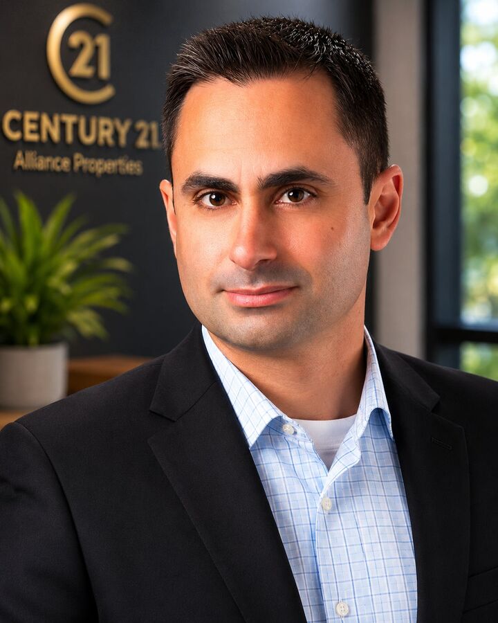 Cristobal Diaz, Real Estate Salesperson in Saginaw, Alliance Properties