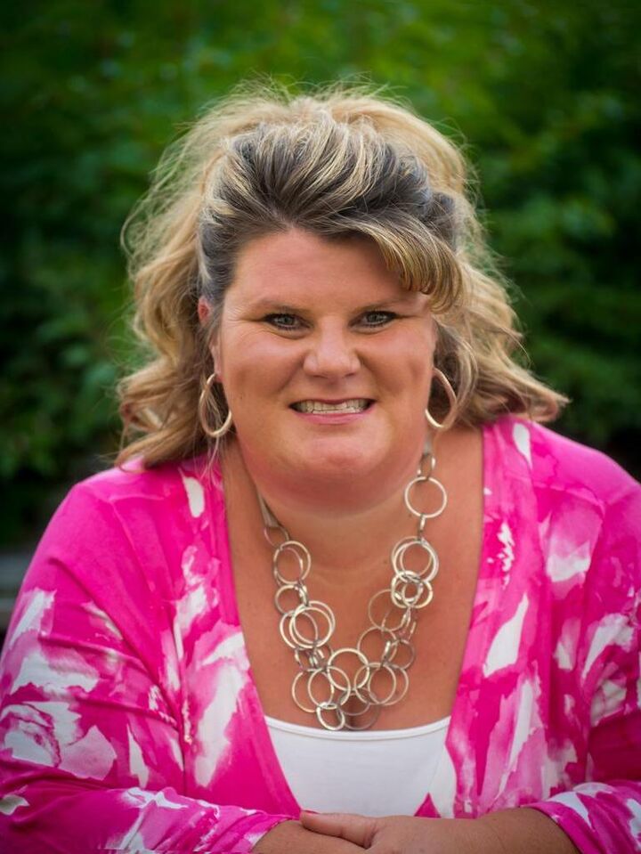 Stacey Leech, Real Estate Salesperson in Coeur D Alene, Schneidmiller Realty