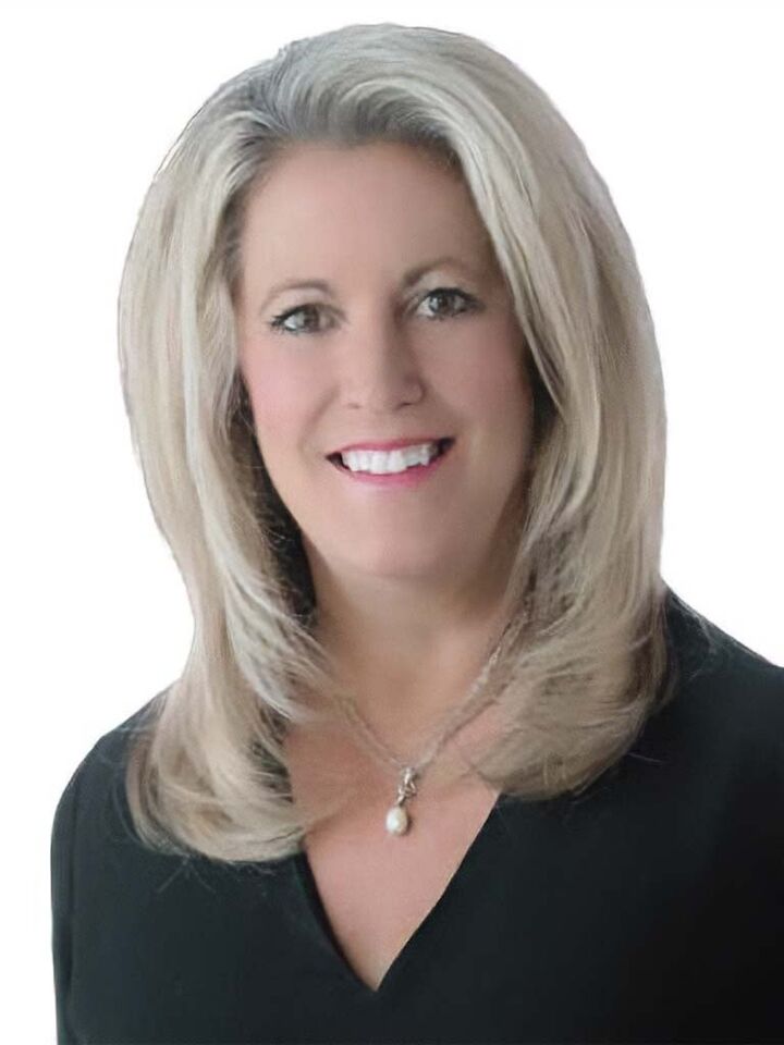 Lora Mahnke,  in Beloit, Affiliated