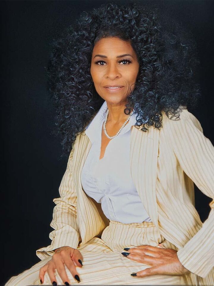 Candace Thrower, Real Estate Salesperson in Chula Vista, Affiliated