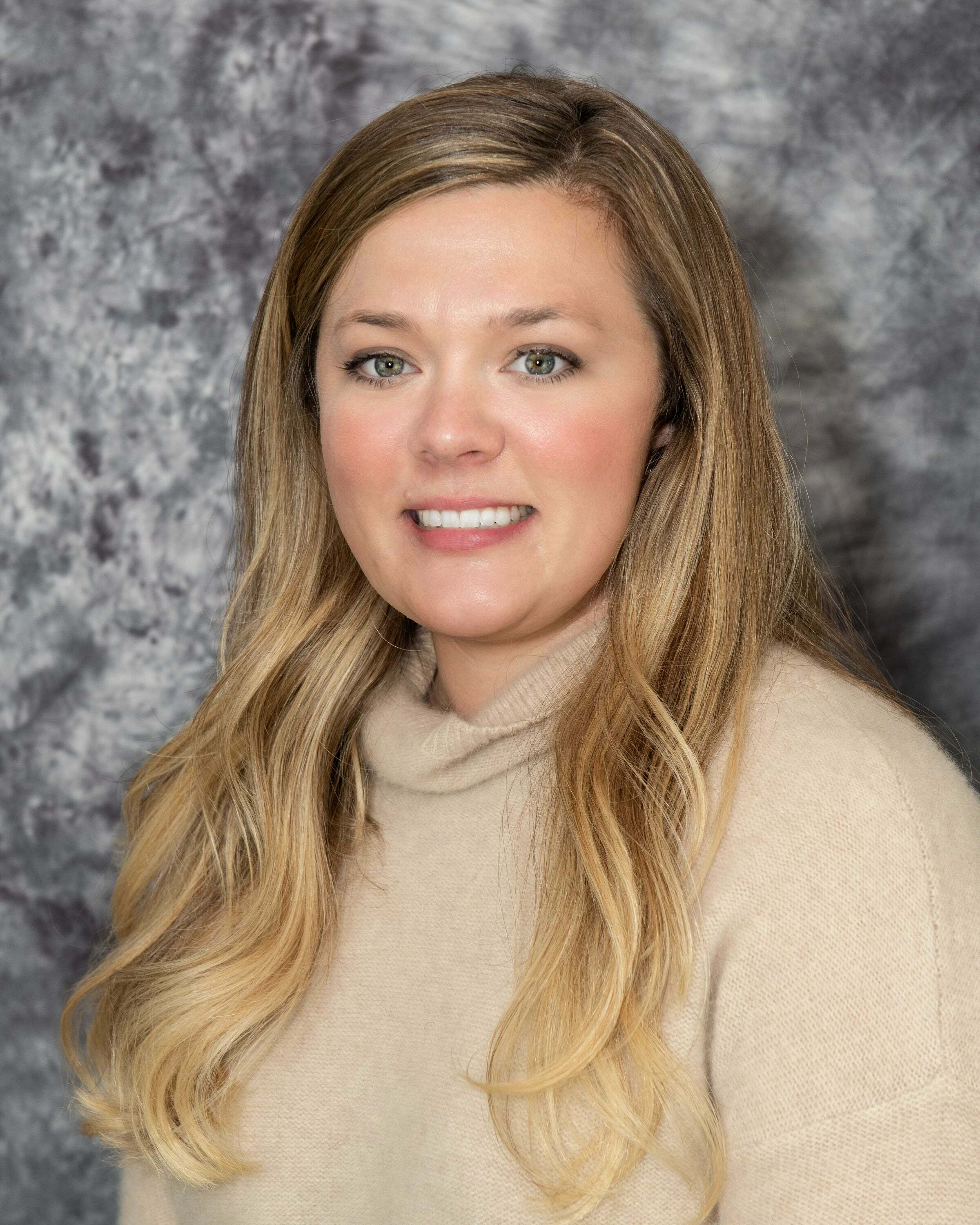 Ana Lake, Real Estate Salesperson in Portsmouth, Topsail Realty
