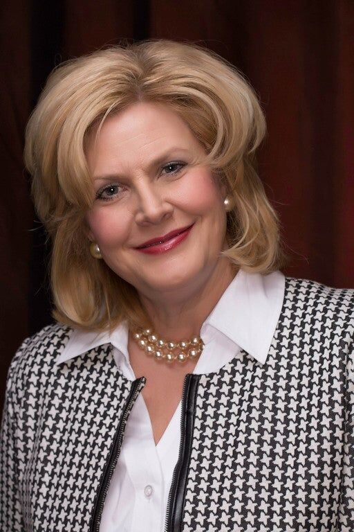 Paula Kirby,  in Rochester, Professionals