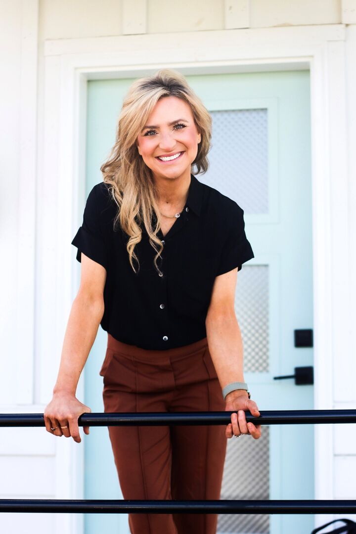 Carrie Marman, Real Estate Salesperson in Dickinson, Morrison Realty