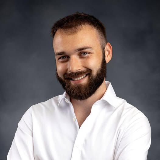 Liam  Mallon, NYS LICENSED REAL ESTATE SALESPERSON - #1040137176 in Binghamton, Warren Real Estate