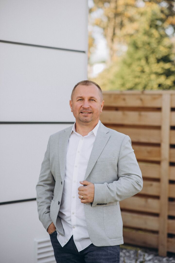 Petro Shaporda, Real Estate Salesperson in University Place, Blue Chip