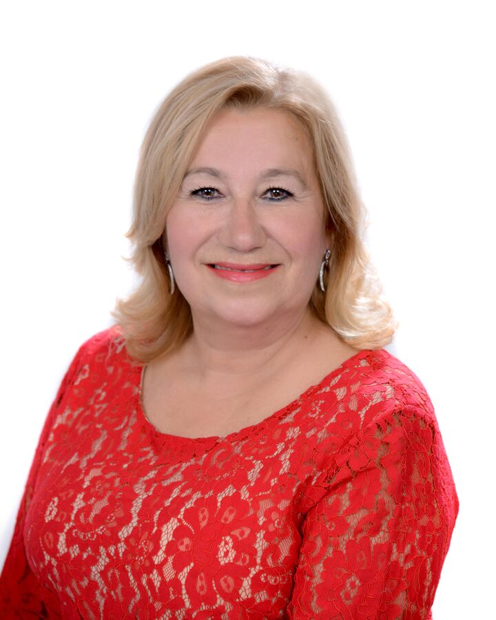 Amelia Pena,  in Kearny, Coccia Realty