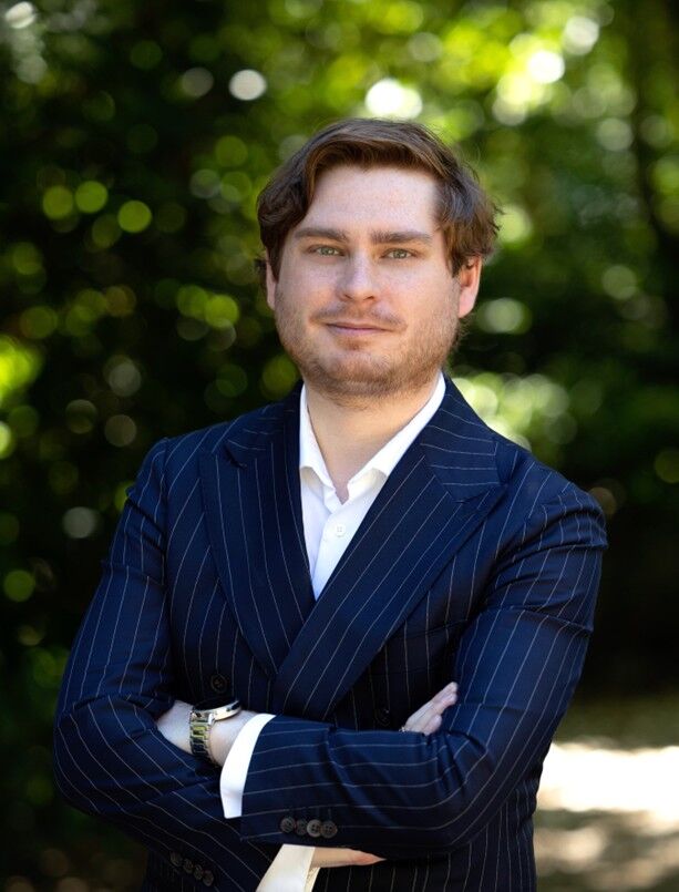 Austin Rillos,  in Bellevue, Windermere