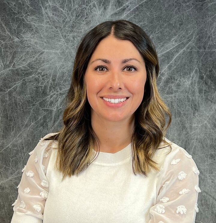 Lauren Darrow, Real Estate Salesperson in Saginaw, Signature Realty