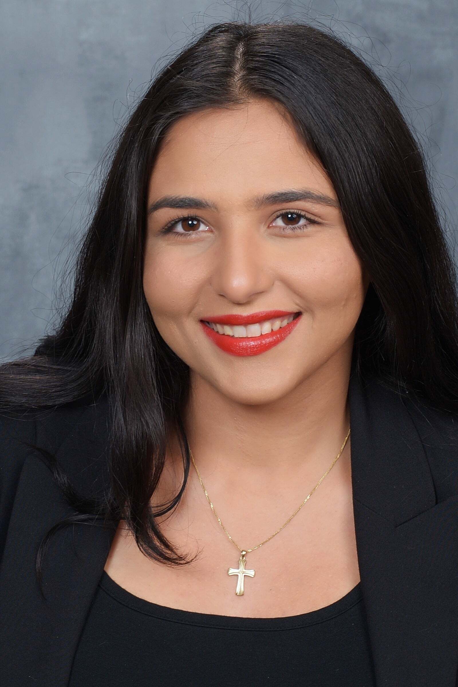 Nelly Alikyan, Sales Associate in Sherman Oaks, Southern California