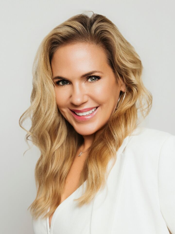 Julie Hjelle, Real Estate Broker in Shoreline, Windermere